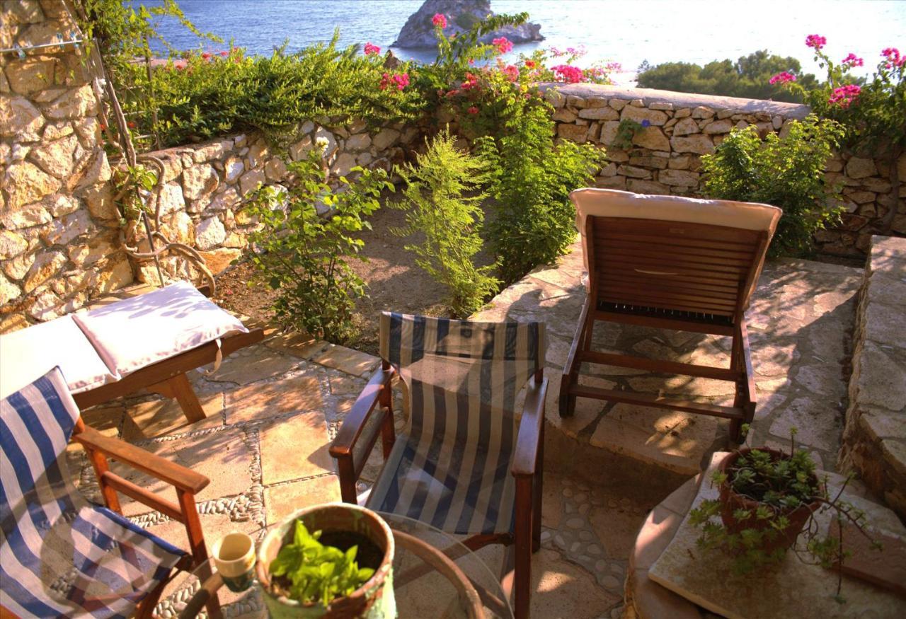 Eirini Luxury Hotel Villas Grikos Bay  Exterior photo